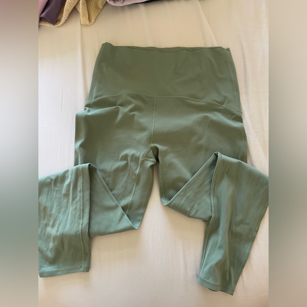 Sea foam green ivivva leggings